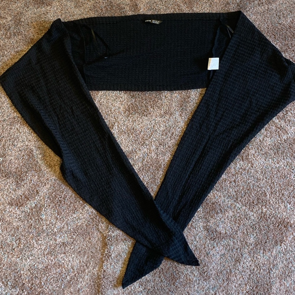 black wrap top